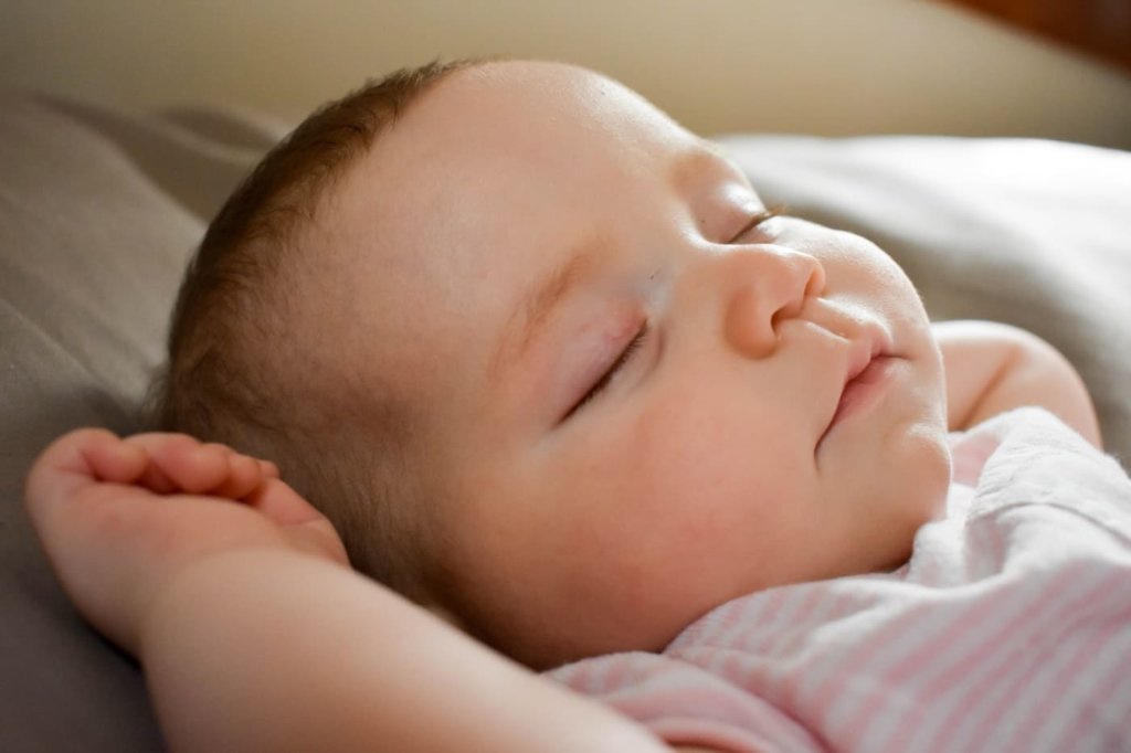 como vestir o bebe para dormir dicas essenciais
