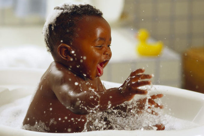 banho do bebe com o pai - Banho do bebê: Dicas, cuidados e dúvidas frequentes