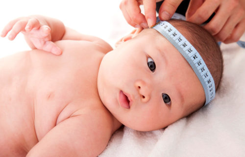 preocupacoes sobre a moleira do bebe 500x322 - Preocupações sobre a moleira do bebê
