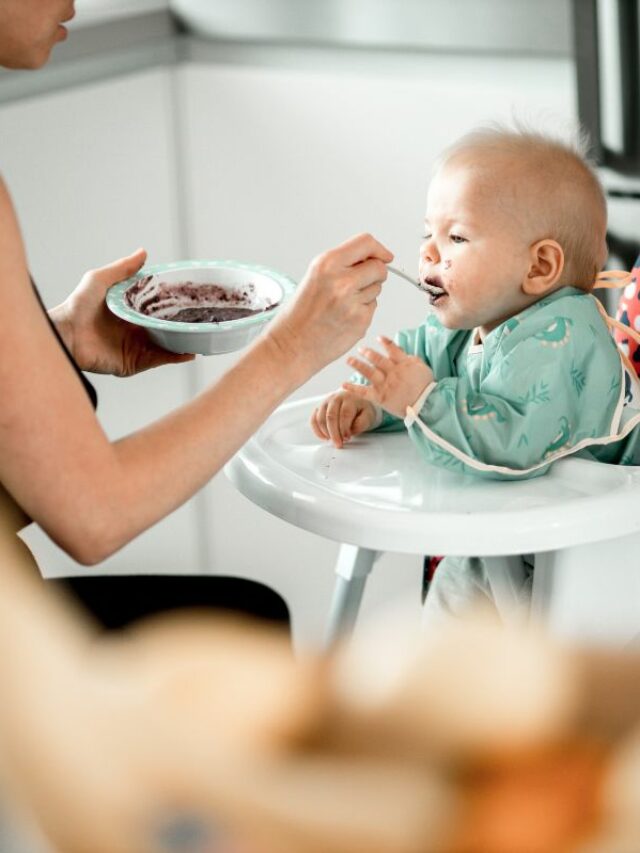 Introdução alimentar para reforçar o sistema imunológico do bebê. Prevenção de alergias alimentares